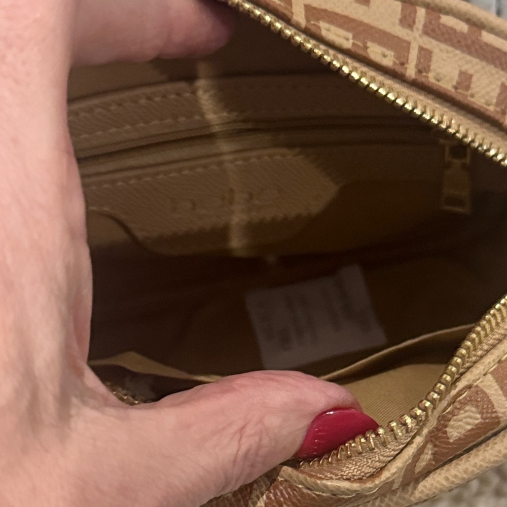Bebe Brown Logo Crossbody Camera Bag NWT - Picture 2 of 7